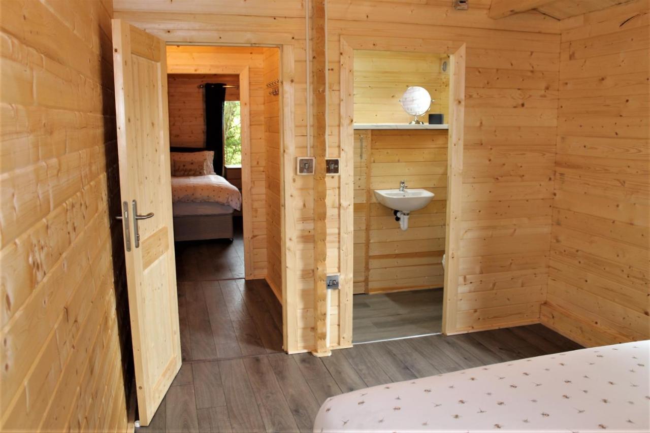 Inviting 3-Bedroom Lodge In Ashton Under Hill Evesham Bagian luar foto