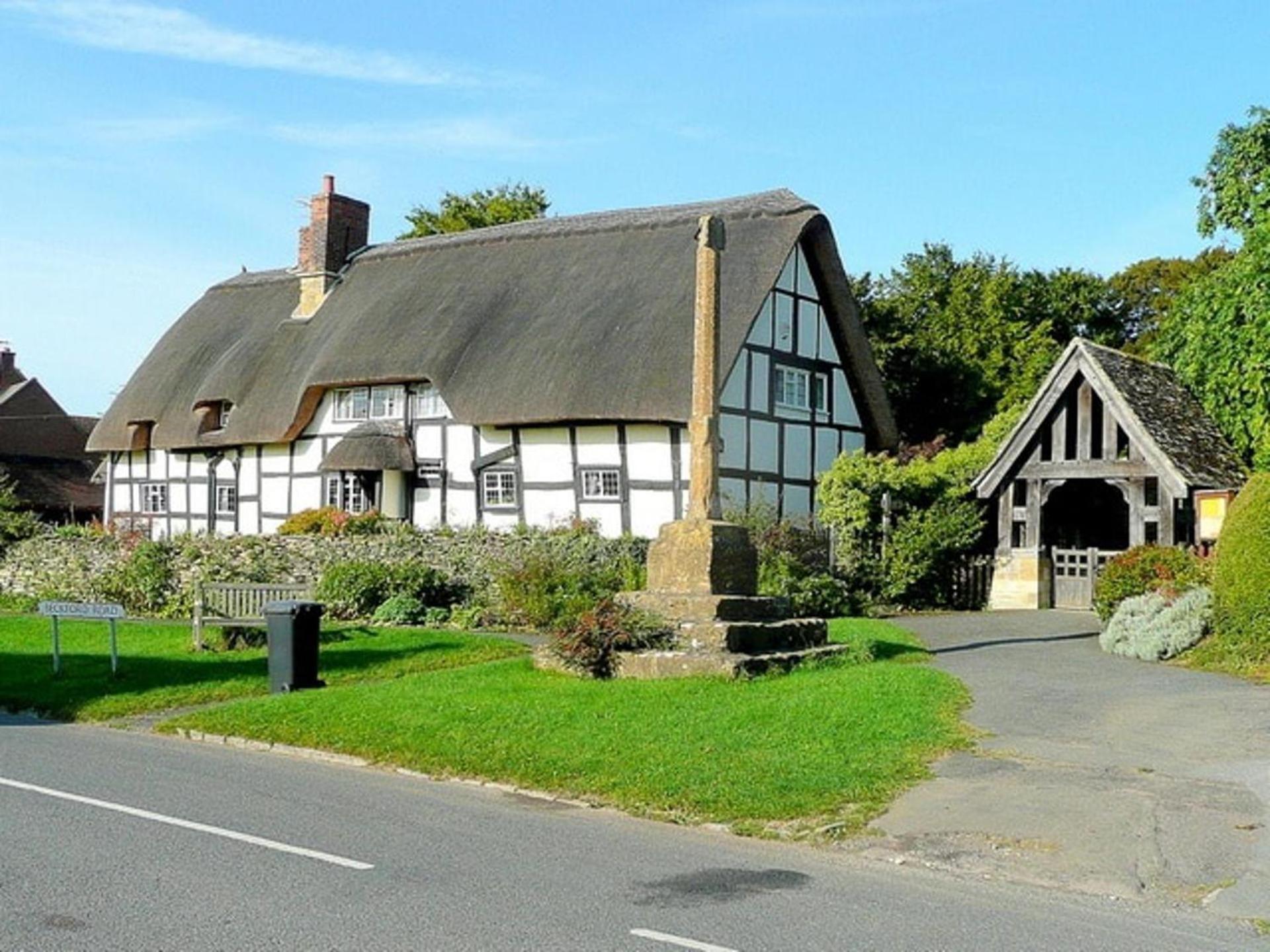 Inviting 3-Bedroom Lodge In Ashton Under Hill Evesham Bagian luar foto